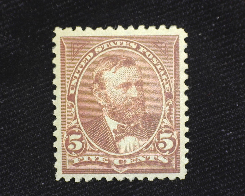 #255 Choice large margin stamp. Mint XF LH - US Stamp