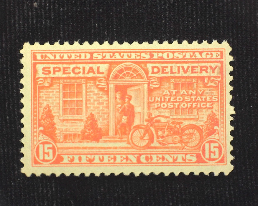 #E13 15c Special Delivery Brilliant color. Mint Vf/Xf NH - US Stamp