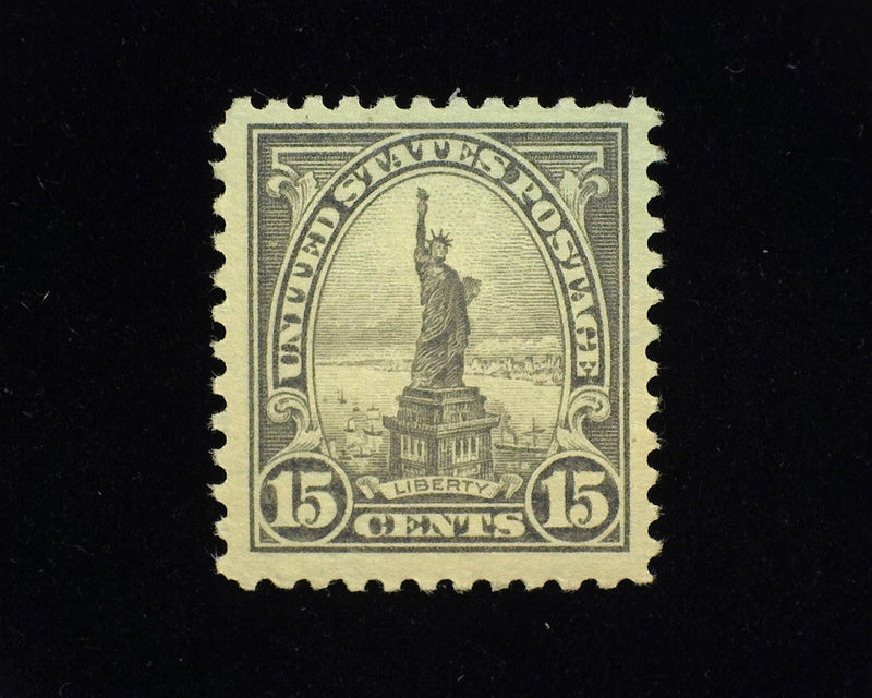 #566. Vf/Xf Mint NH Choice "Huge" margin stamp. - US Stamp