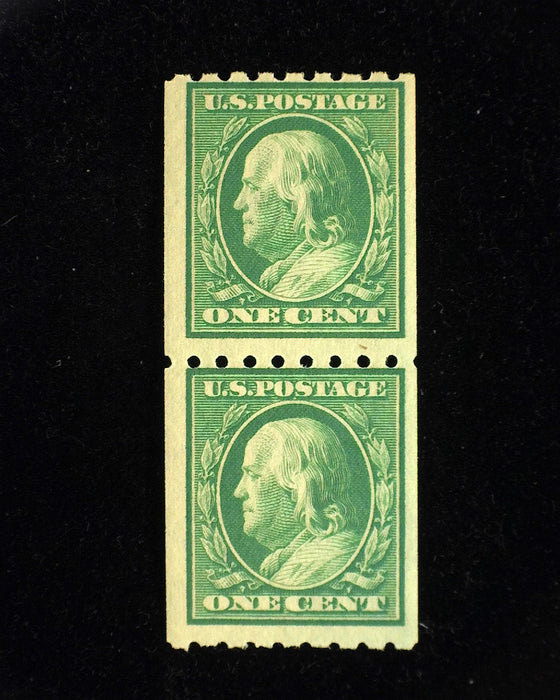 #390 1c Franklin Fresh vertical pair. Mint F NH - US Stamp