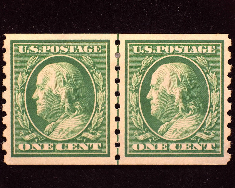 #392 1c Franklin Outstanding guide line pair. Mint XF/S LH - US Stamp