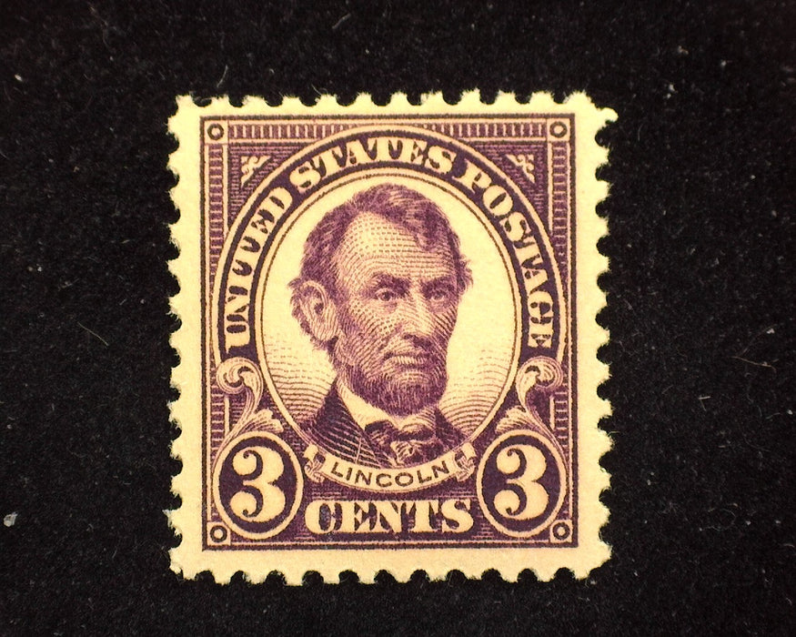 #555 Fresh. Mint F/VF NH - US Stamp