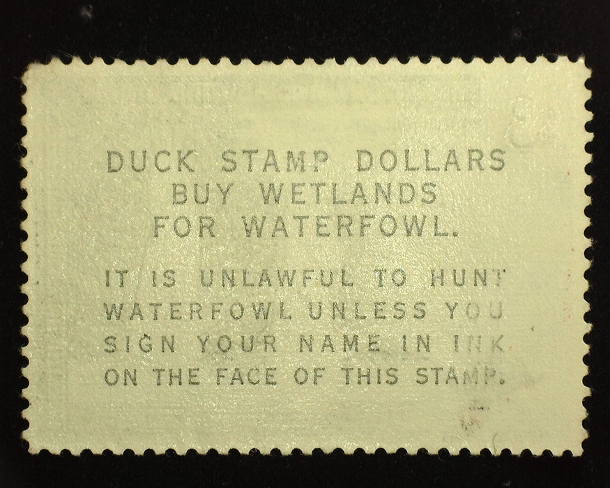 #RW33 Mint XF LH US Stamp