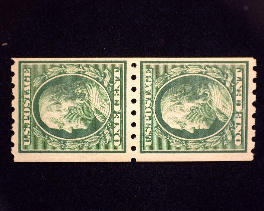 #390 MNH Fresh pair. F/VF US Stamp
