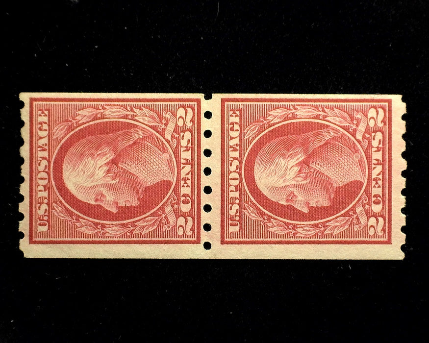 #411 Fresh pair. Mint F/VF NH US Stamp