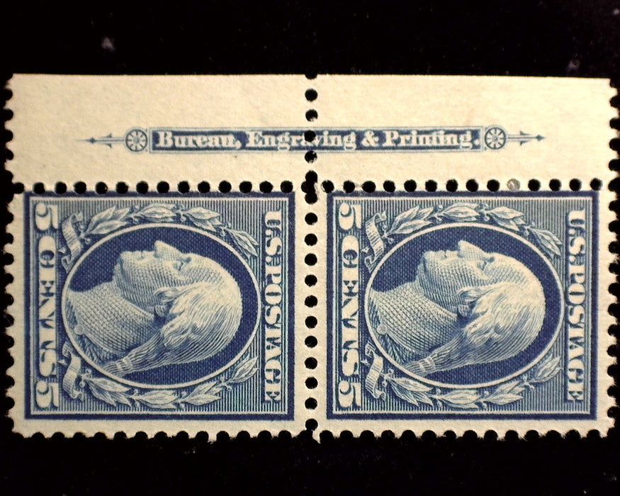 #335 Mint Fresh impt margin pair. Top stamp LH Bottom stamp NH F US Stamp